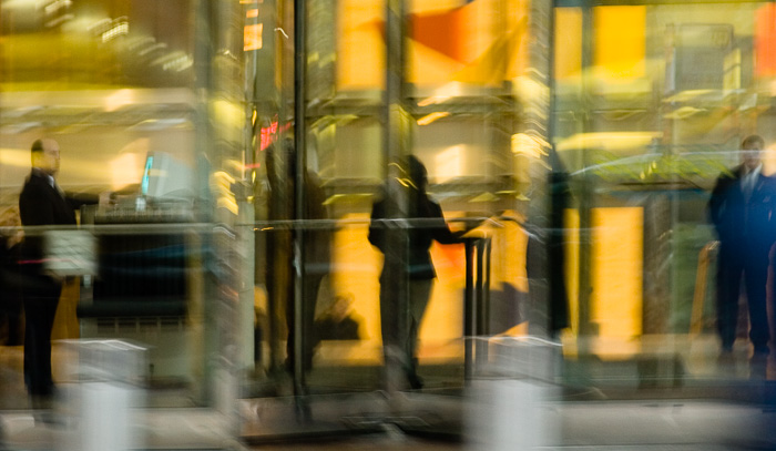 _2H36359 thru revolving door chicago